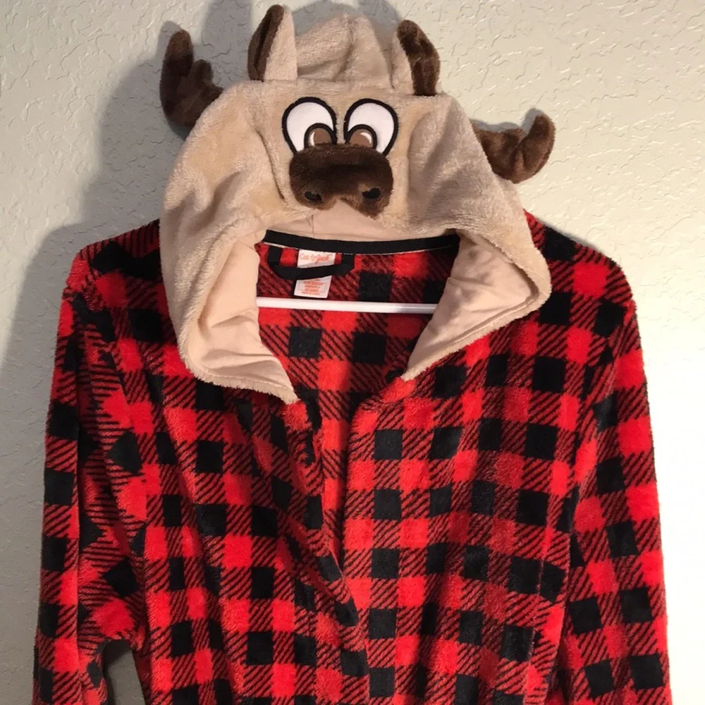 Kids winter rob perfect for Halloween Christmas or winter.